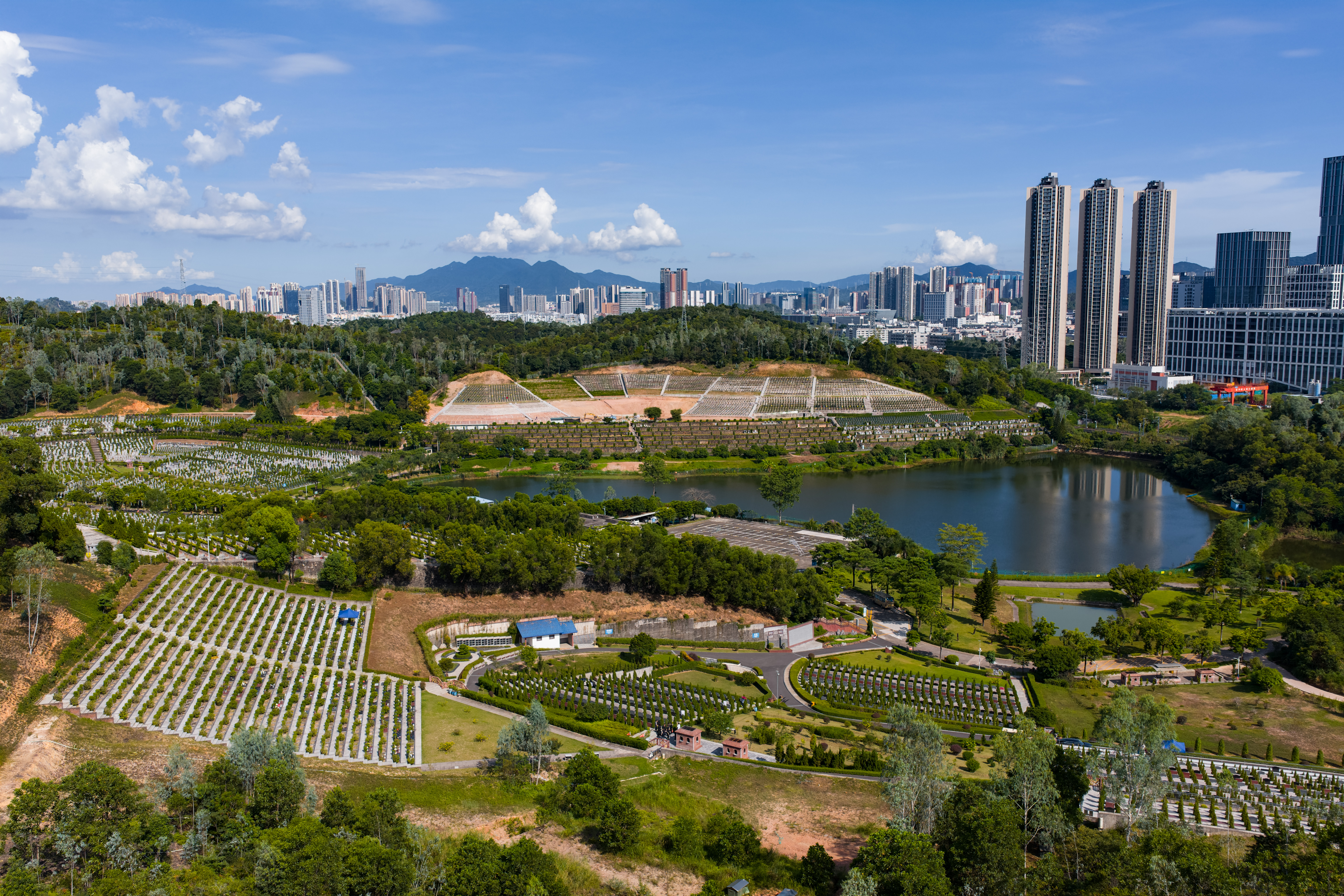 龙山湖畔景观